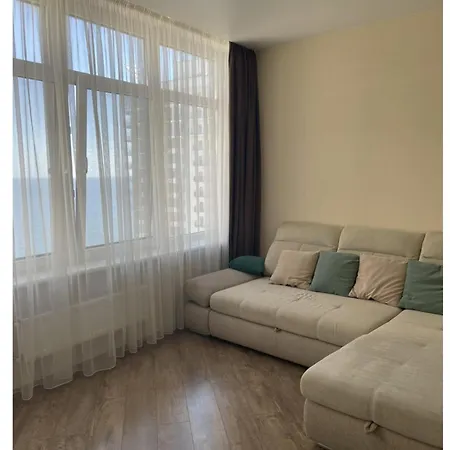 Apartman Near The Se, Kamanina